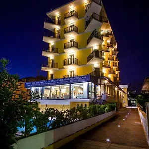 Szálloda Mondial, Lido di Jesolo